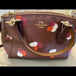 Coach purse with strap for crossbody